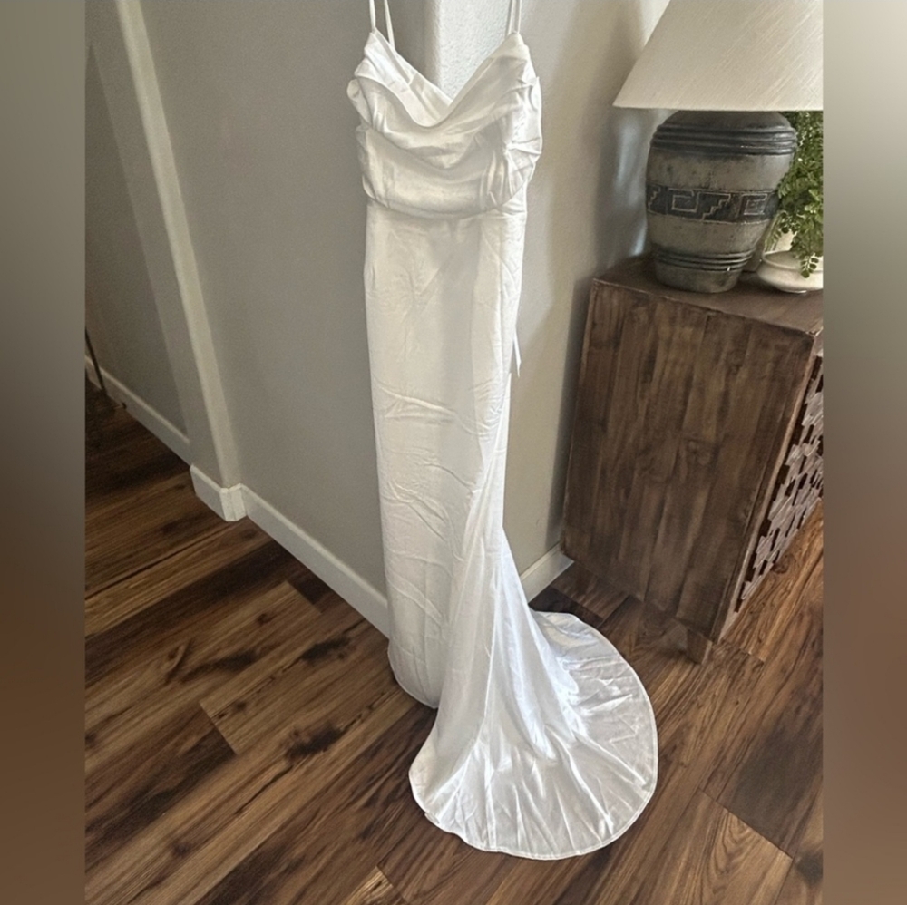 NWT $148 Lulus Lovely Endearment White Satin Sleeveless Backless Maxi Dress - Picture 9 of 10